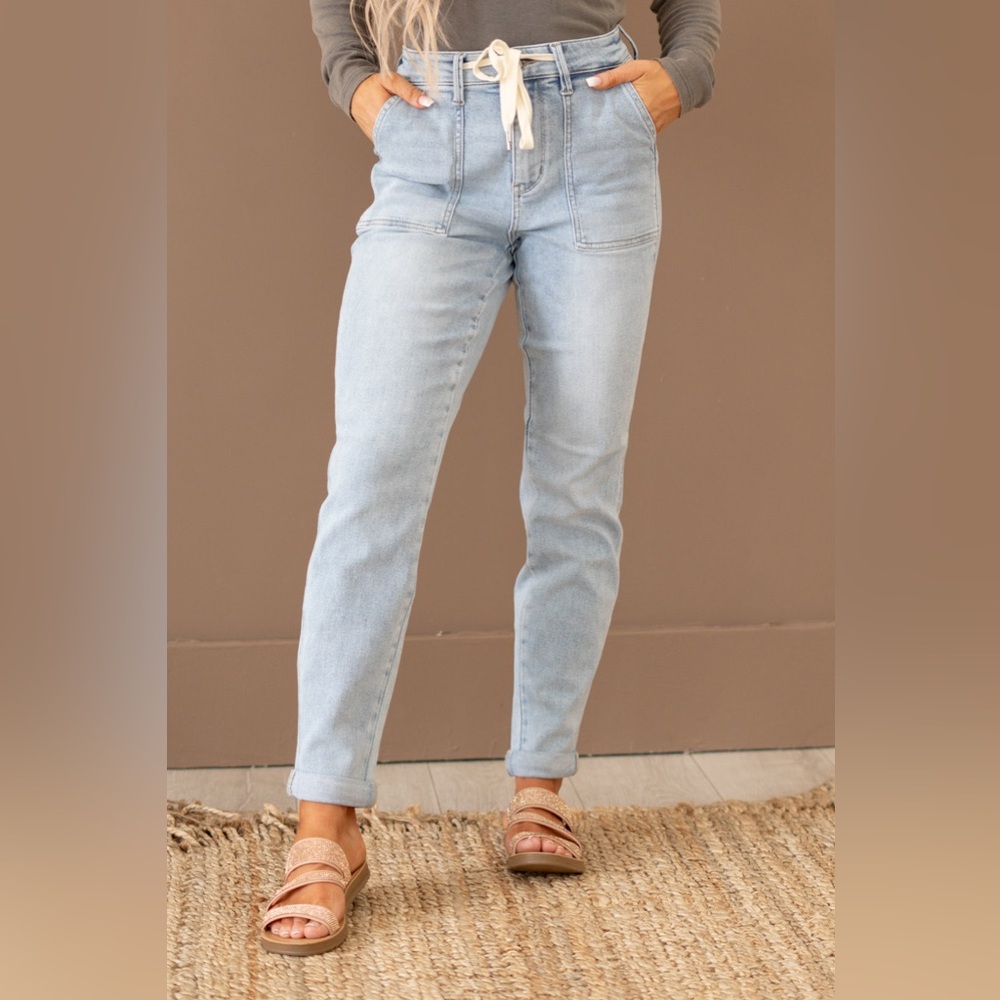 Judy Blue Light Wash Denim Jogger Jeans